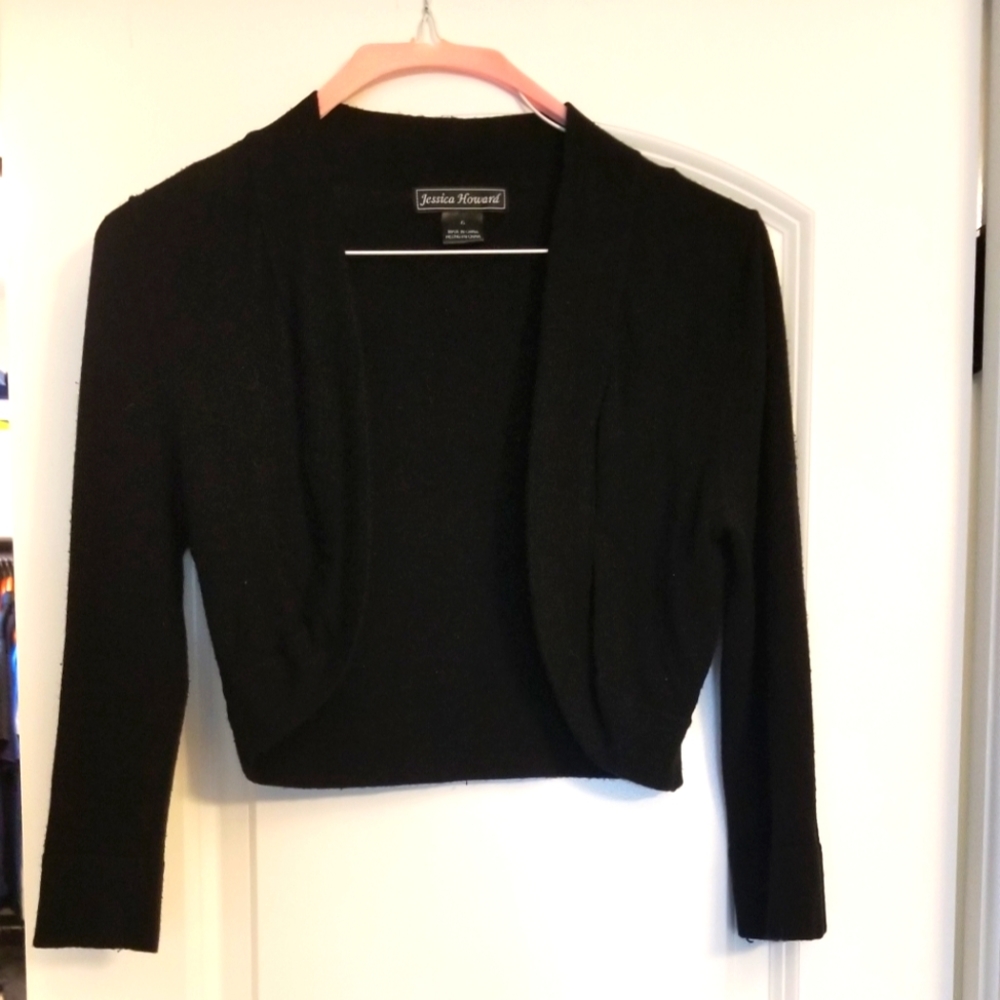 Black short sweater
